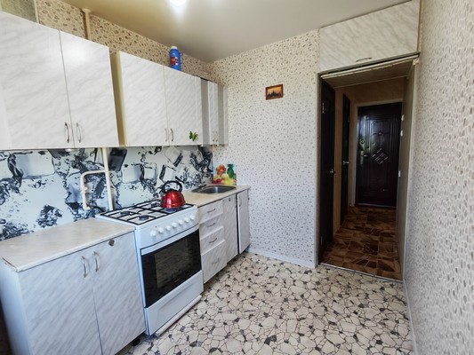 Продам трехкомнатную (3-комн.) квартиру, Победы пр-кт, 45к3, Комсомольск-на-Амуре г