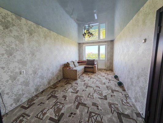 Продам трехкомнатную (3-комн.) квартиру, Победы пр-кт, 45к3, Комсомольск-на-Амуре г