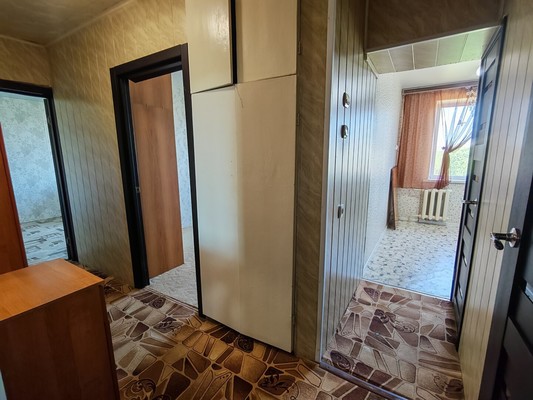 Продам трехкомнатную (3-комн.) квартиру, Победы пр-кт, 45к3, Комсомольск-на-Амуре г