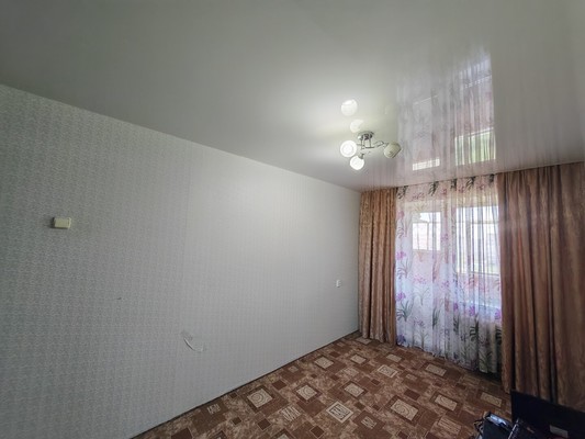 Продам трехкомнатную (3-комн.) квартиру, Победы пр-кт, 45к3, Комсомольск-на-Амуре г