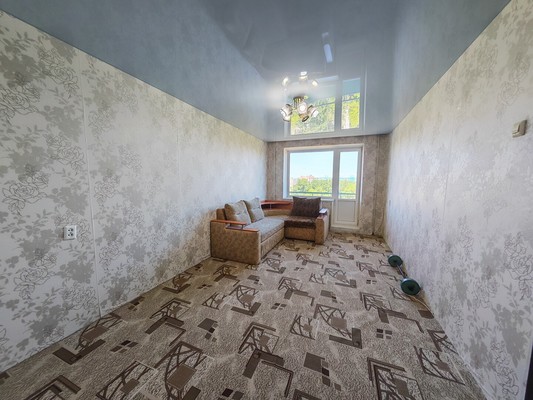 Продам трехкомнатную (3-комн.) квартиру, Победы пр-кт, 45к3, Комсомольск-на-Амуре г