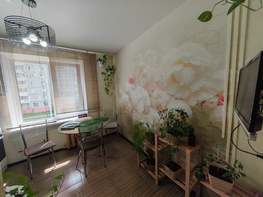 Продам двухкомнатную (2-комн.) квартиру, Комсомольская ул, 84, Комсомольск-на-Амуре г
