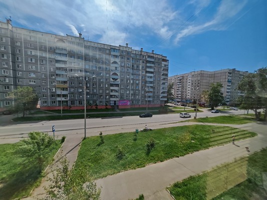 Продам двухкомнатную (2-комн.) квартиру, Комсомольская ул, 84, Комсомольск-на-Амуре г