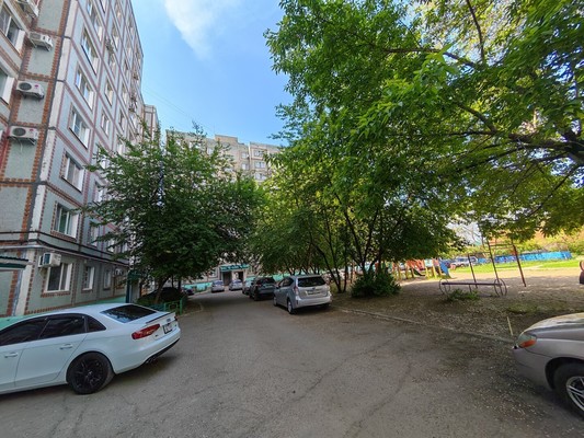 Продам двухкомнатную (2-комн.) квартиру, Комсомольская ул, 84, Комсомольск-на-Амуре г