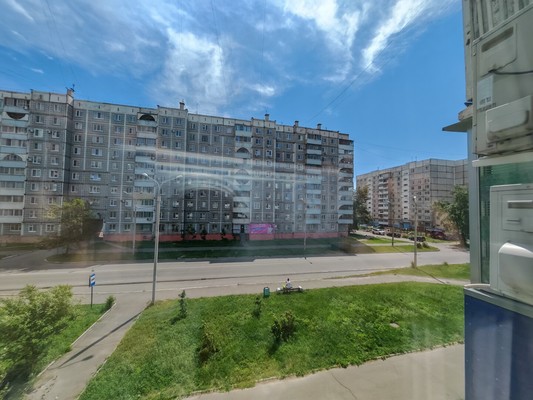 Продам двухкомнатную (2-комн.) квартиру, Комсомольская ул, 84, Комсомольск-на-Амуре г
