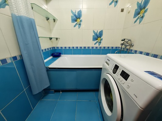 Продам двухкомнатную (2-комн.) квартиру, Комсомольская ул, 84, Комсомольск-на-Амуре г