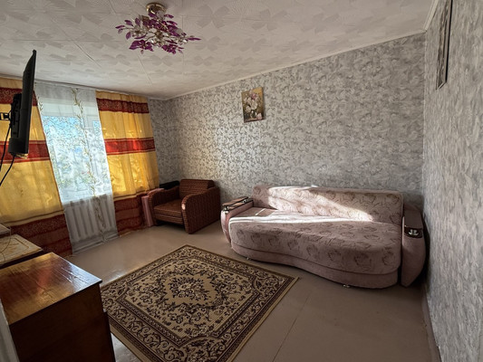 Продам двухкомнатную (2-комн.) квартиру, Школьная ул, 9, Ягодный п