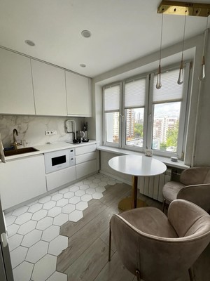 Продам двухкомнатную (2-комн.) квартиру, Пырьева ул, 14, Москва г