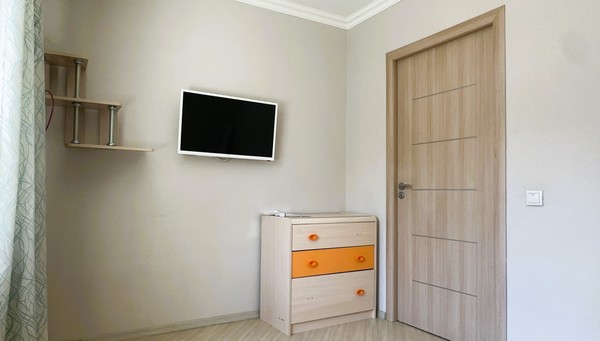 Продам трехкомнатную (3-комн.) квартиру, Есенина ул, 12А, Южно-Сахалинск г