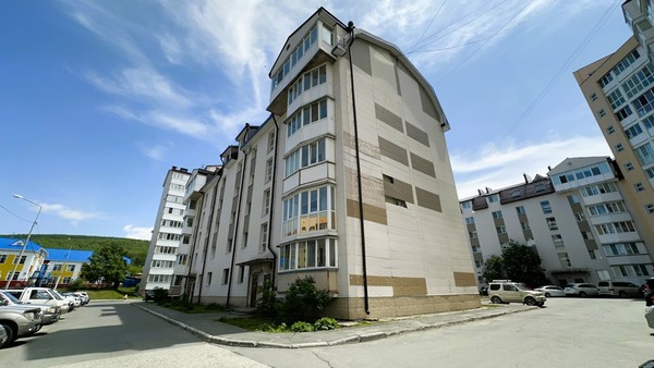 Продам трехкомнатную (3-комн.) квартиру, Есенина ул, 12А, Южно-Сахалинск г