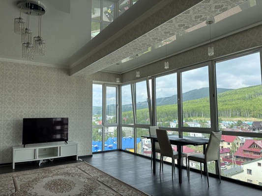 Продам двухкомнатную (2-комн.) квартиру, Комсомольская ул, 295Б, Южно-Сахалинск г