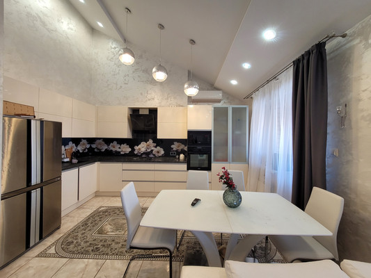 Продам трехкомнатную (3-комн.) квартиру, Чехова ул, 19, Ханты-Мансийск г