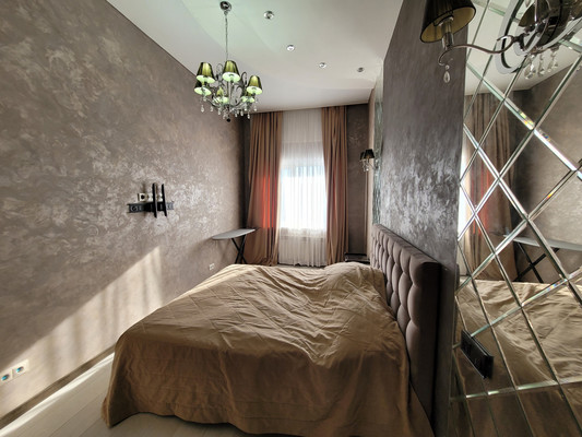 Продам трехкомнатную (3-комн.) квартиру, Чехова ул, 19, Ханты-Мансийск г