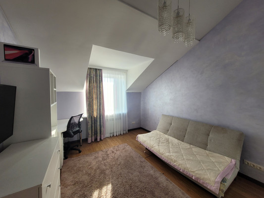 Продам трехкомнатную (3-комн.) квартиру, Чехова ул, 19, Ханты-Мансийск г