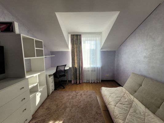 Продам трехкомнатную (3-комн.) квартиру, Чехова ул, 19, Ханты-Мансийск г