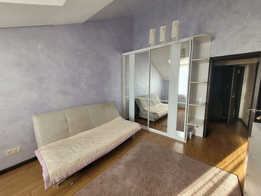 Продам трехкомнатную (3-комн.) квартиру, Чехова ул, 19, Ханты-Мансийск г
