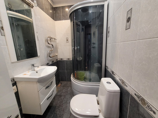 Продам трехкомнатную (3-комн.) квартиру, Чехова ул, 19, Ханты-Мансийск г