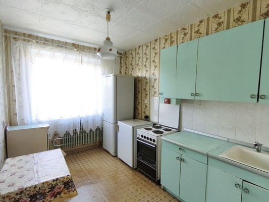 Продам однокомнатную (1-комн.) квартиру, Ленинского Комсомола ул, 26, Сосновоборск г