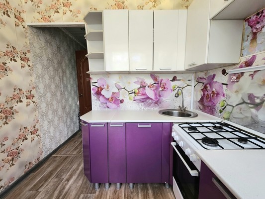 Продам двухкомнатную (2-комн.) квартиру, Волкова ул, 17, Новомичуринск г