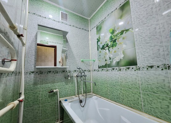 Продам двухкомнатную (2-комн.) квартиру, Волкова ул, 17, Новомичуринск г