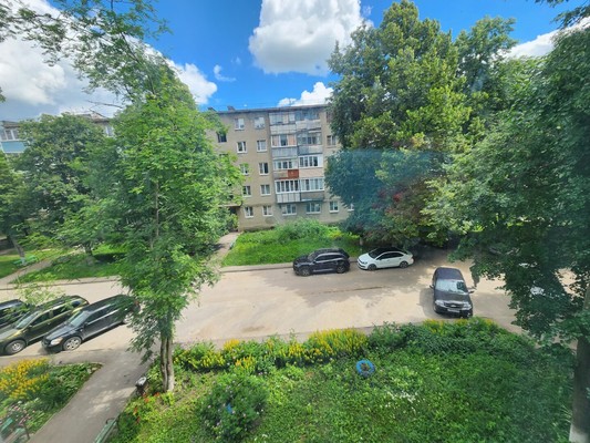 Продам двухкомнатную (2-комн.) квартиру, Волкова ул, 17, Новомичуринск г