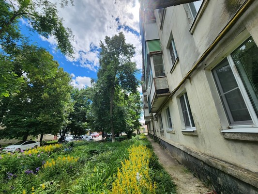 Продам двухкомнатную (2-комн.) квартиру, Волкова ул, 17, Новомичуринск г