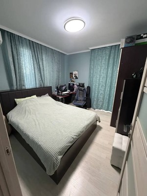 Продам трехкомнатную (3-комн.) квартиру, Луговая ул, 6ж, Симферополь г