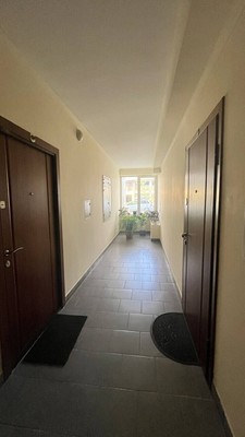 Продам трехкомнатную (3-комн.) квартиру, Луговая ул, 6ж, Симферополь г