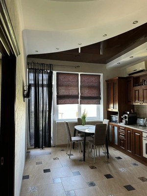 Продам трехкомнатную (3-комн.) квартиру, Балаклавская ул, 47а, Симферополь г