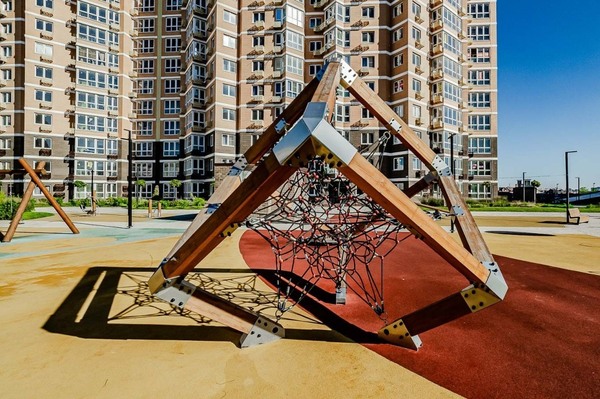 Продам трехкомнатную (3-комн.) квартиру, Ветеранов ул, 85, Краснодар г