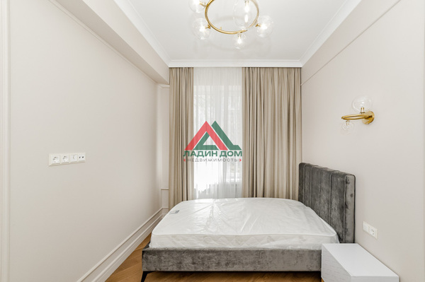 Продам трехкомнатную (3-комн.) квартиру, Красная ул, 204, Краснодар г