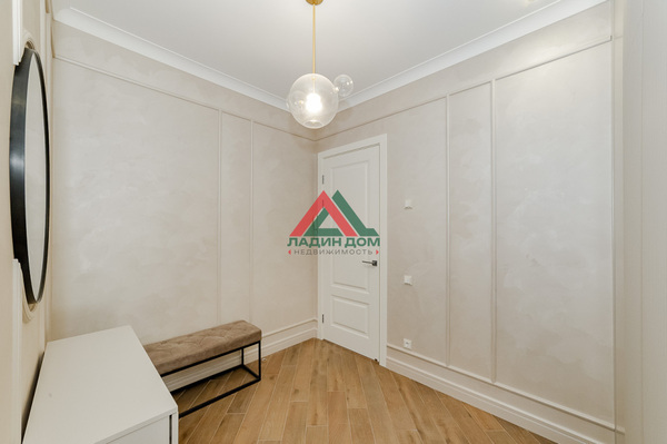 Продам трехкомнатную (3-комн.) квартиру, Красная ул, 204, Краснодар г