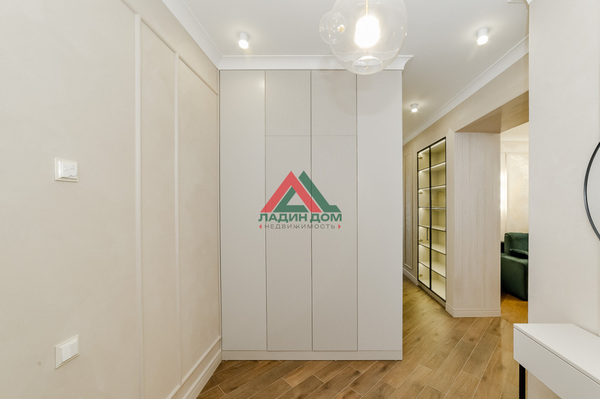 Продам трехкомнатную (3-комн.) квартиру, Красная ул, 204, Краснодар г