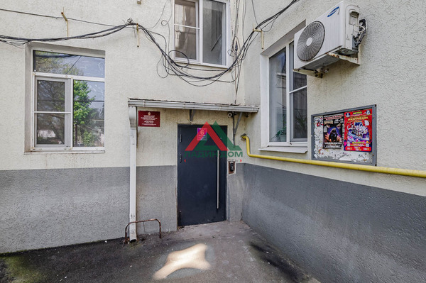 Продам трехкомнатную (3-комн.) квартиру, Красная ул, 204, Краснодар г