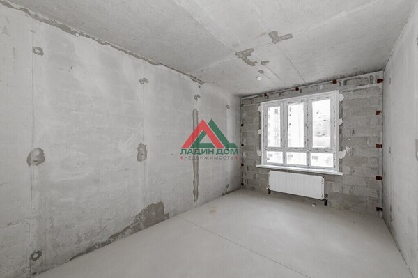 Продам двухкомнатную (2-комн.) квартиру, Питерская ул, 40, Краснодар г