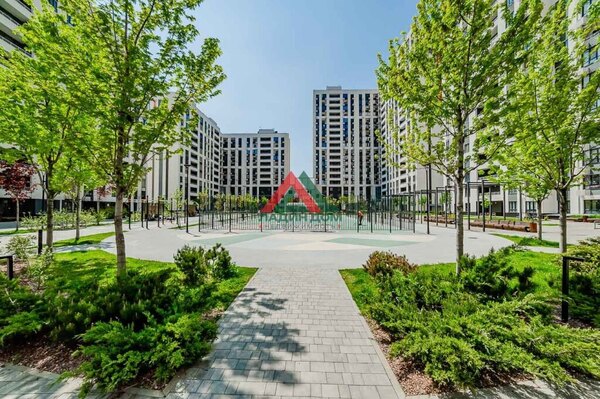 Продам двухкомнатную (2-комн.) квартиру, Питерская ул, 40, Краснодар г