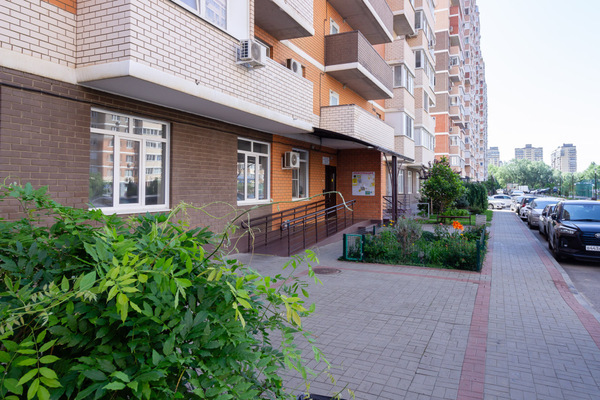 Продам однокомнатную (1-комн.) квартиру, Гидростроителей ул, 67, Краснодар г