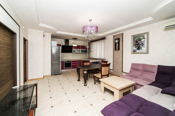Продам многокомнатную квартиру, Брянская ул, 49, Краснодар г