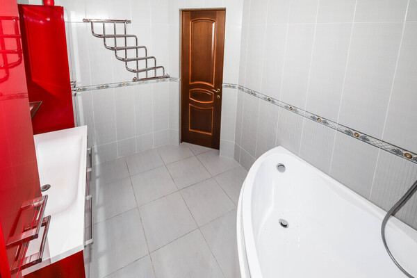 Продам многокомнатную квартиру, Брянская ул, 49, Краснодар г