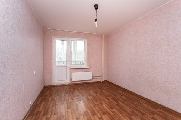 Продам трехкомнатную (3-комн.) квартиру, им. Героя Аверкиева А.А. ул, 14, Краснодар г