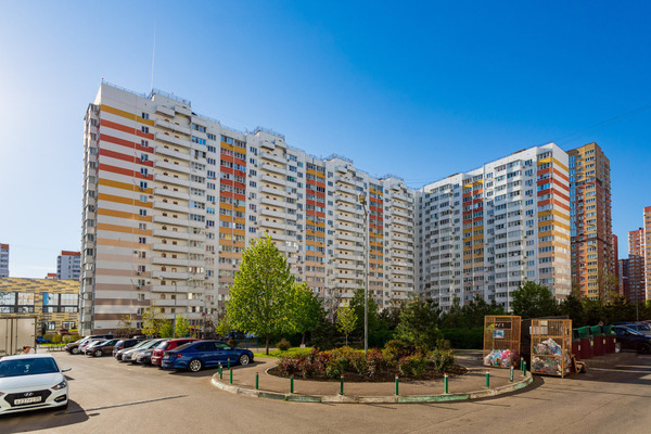 Продам двухкомнатную (2-комн.) квартиру, им. Героя Яцкова И.В. ул, 28, Краснодар г