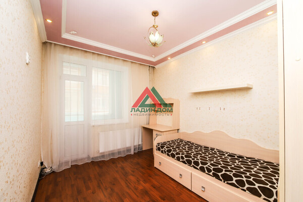 Продам двухкомнатную (2-комн.) квартиру, им. Прокофьева С.С. ул, 10, Краснодар г