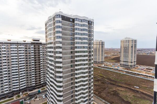 Продам двухкомнатную (2-комн.) квартиру, Адмиралтейский б-р, 3, Краснодар г