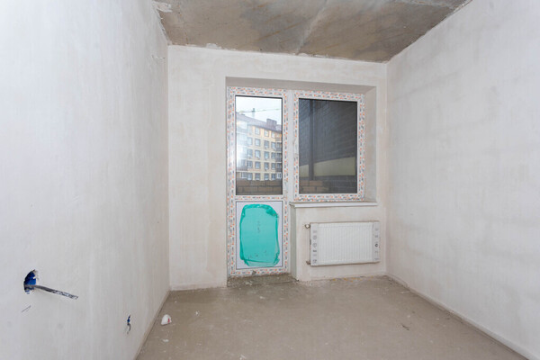 Продам трехкомнатную (3-комн.) квартиру, им. лётчика Позднякова ул, 2, Краснодар г