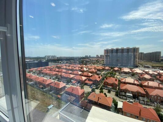 Продам двухкомнатную (2-комн.) квартиру, им. Адмирала Серебрякова ул, 3, Краснодар г