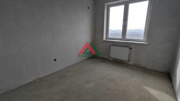 Продам двухкомнатную (2-комн.) квартиру, им. лётчика Позднякова ул, 2, Краснодар г