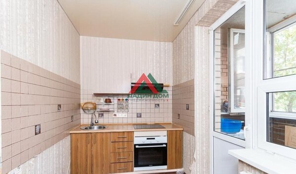 Продам двухкомнатную (2-комн.) квартиру, Восточно-Кругликовская ул, 94, Краснодар г