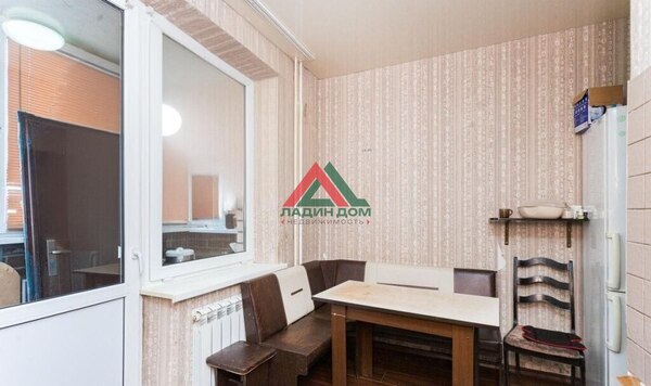 Продам двухкомнатную (2-комн.) квартиру, Восточно-Кругликовская ул, 94, Краснодар г