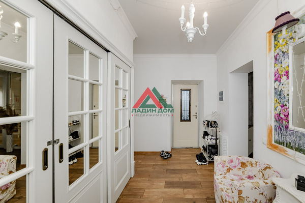 Продам трехкомнатную (3-комн.) квартиру, Российская ул, 369А, Краснодар г