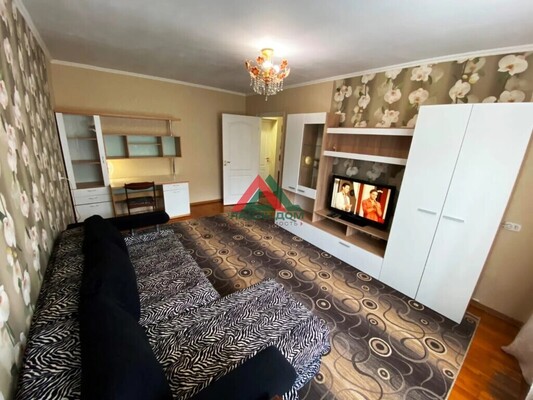 Продам двухкомнатную (2-комн.) квартиру, Одесская ул, 31, Краснодар г